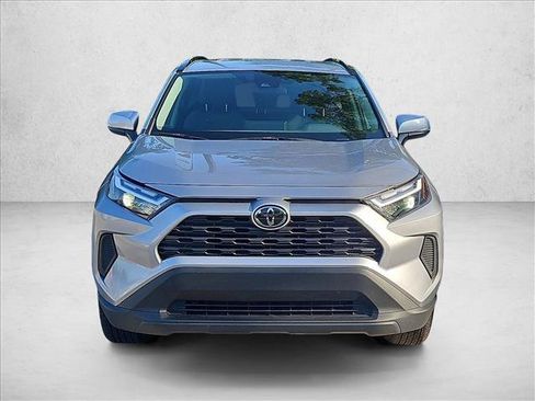 Used 2025 Toyota RAV4 XLE AWD/4WD image 2
