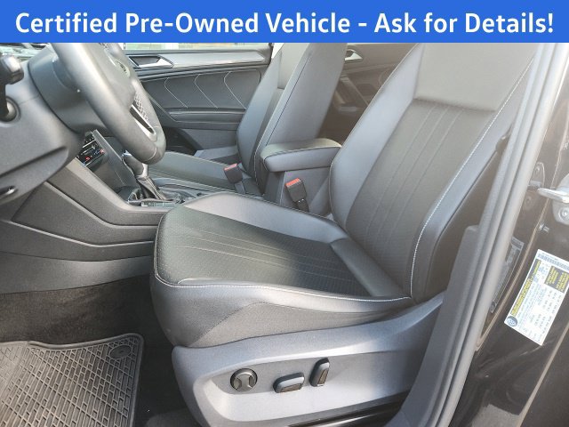 Certified 2022 Volkswagen Tiguan SE w/ Panoramic Sunroof Package AWD/4WD image 15