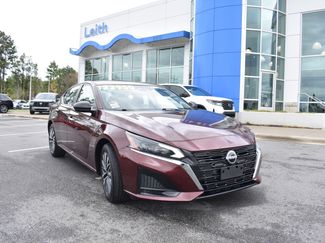 Used 2025 Nissan Altima 2.5 SV video 1