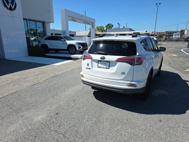 Used 2017 Toyota RAV4 LE w/ All Weather Liner Package AWD/4WD image 6