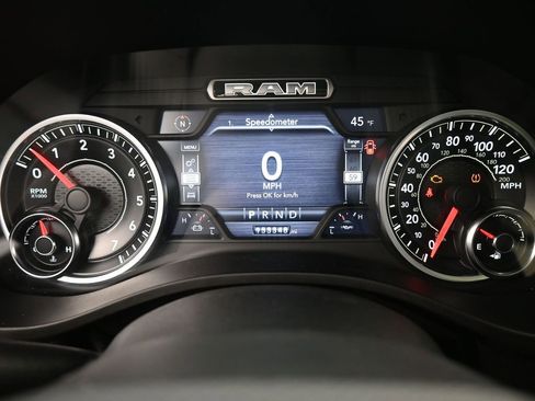 Used 2019 RAM 1500 Laramie image 36