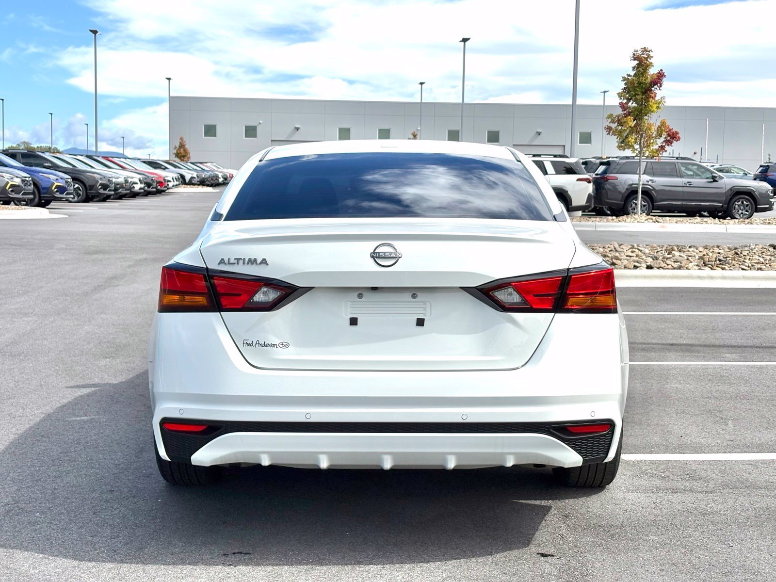 Used 2025 Nissan Altima 2.5 S FWD image 8