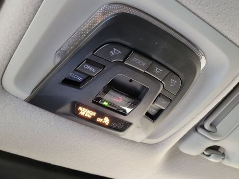 Certified 2024 Toyota Corolla Cross LE w/ Moonroof Package image 30