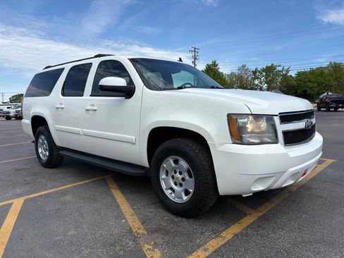 Used 2009 Chevrolet Suburban LT AWD/4WD image 4