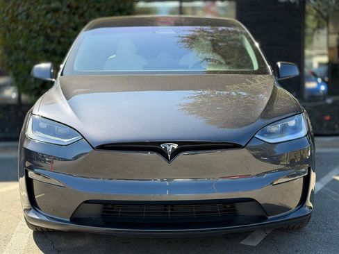Used 2024 Tesla Model X image 3