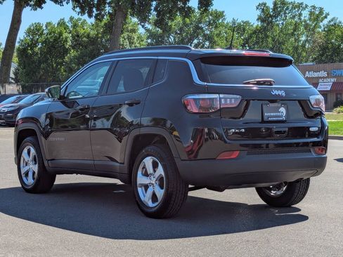 Used 2020 Jeep Compass Latitude w/ Cold Weather Group AWD/4WD image 9