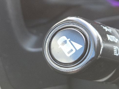 Used 2022 Honda HR-V EX-L image 8