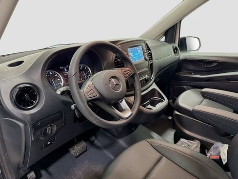 Used 2023 Mercedes-Benz Metris Passenger image 9