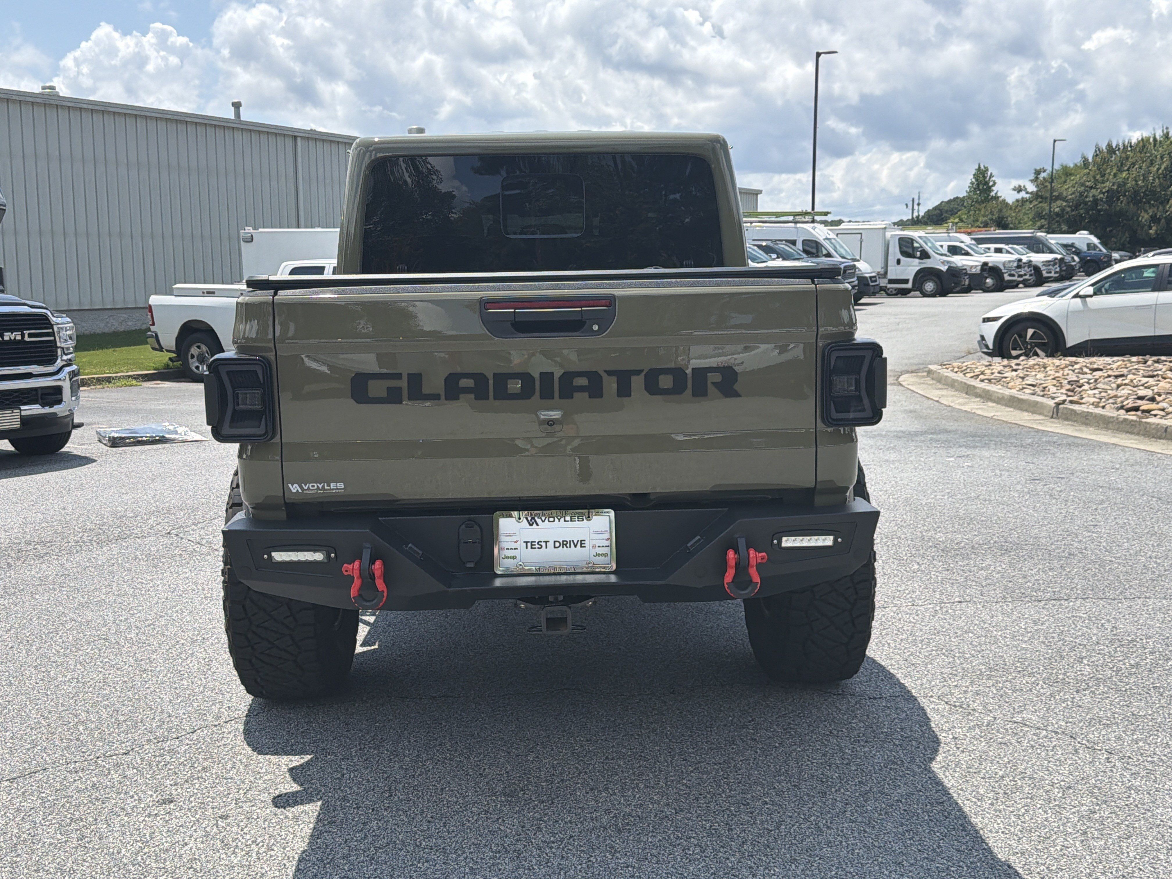 Used 2025 Jeep Gladiator Sport AWD/4WD image 7
