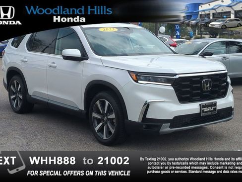 Used 2023 Honda Pilot Touring image 3