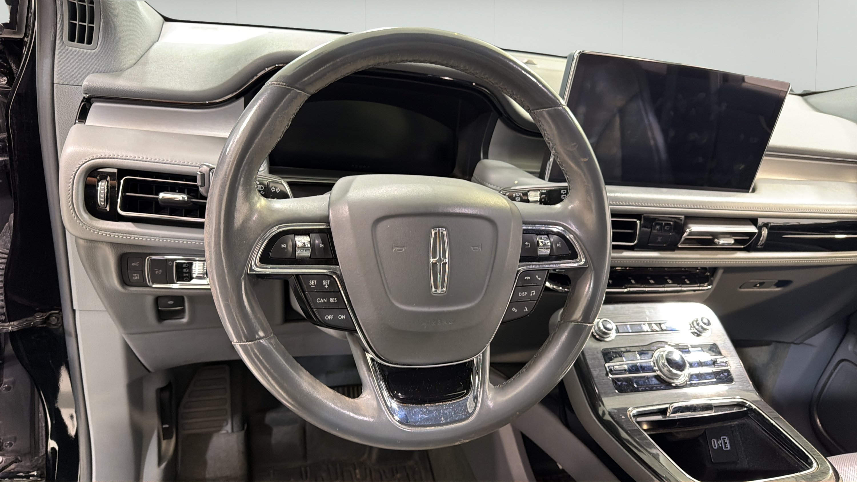 Used 2022 Lincoln Nautilus Reserve FWD image 12