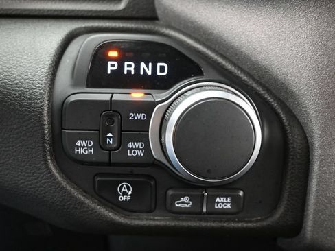 Used 2025 RAM 1500 Warlock AWD/4WD image 24