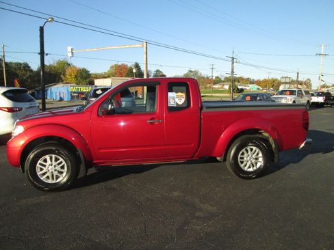 Used 2014 Nissan Frontier SV w/ SV Value Truck Package image 2