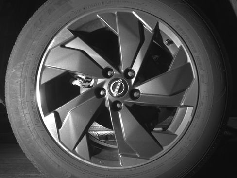 Used 2025 Nissan Rogue SV FWD image 15