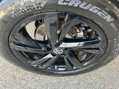 Used 2025 Volkswagen Atlas Cross Sport SEL R-Line AWD/4WD image 43