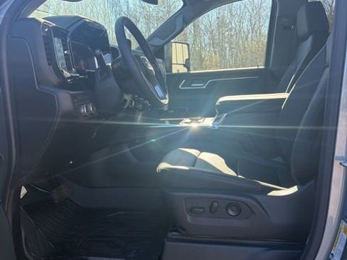 New 2026 GMC Sierra 2500 SLT w/ SLT Premium Package image 11
