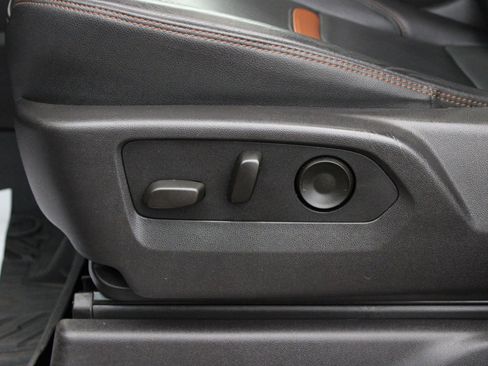 Used 2024 GMC Sierra 1500 AT4 w/ AT4 Preferred Package image 15