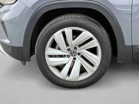 Used 2021 Volkswagen Atlas Cross Sport SE image 9