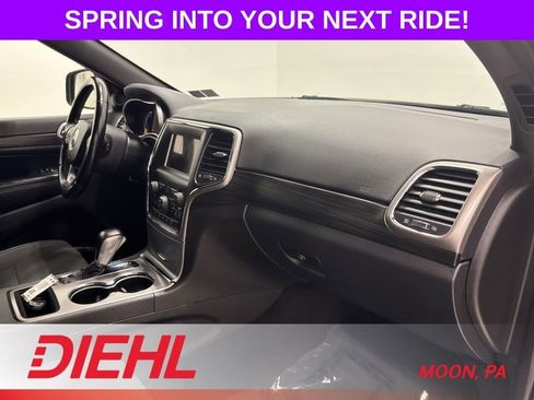 Used 2021 Jeep Grand Cherokee Laredo AWD/4WD image 17