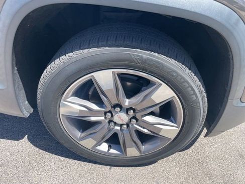 Used 2019 GMC Acadia SLT FWD image 12