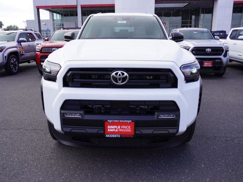 New 2026 Toyota 4Runner SR5 image 7