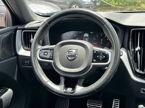 Used 2019 Volvo XC60 T6 R-Design w/ Protection Package image 17