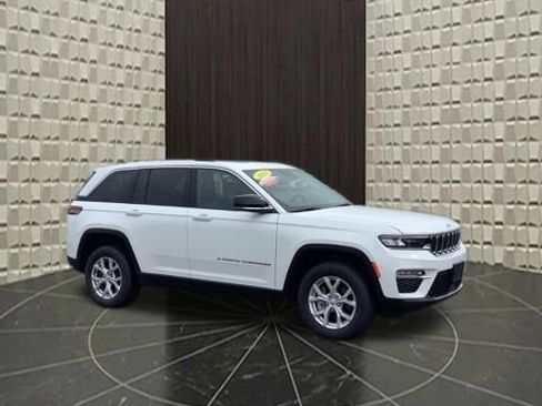 Certified 2023 Jeep Grand Cherokee Limited AWD/4WD image 2