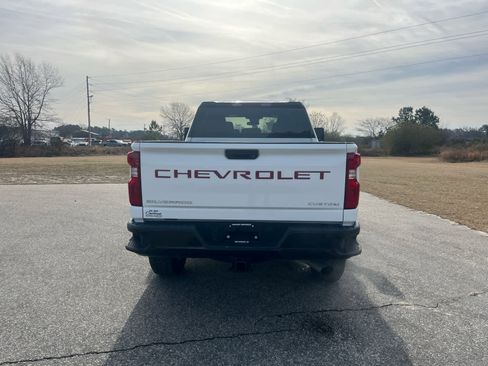 Used 2024 Chevrolet Silverado 2500 Custom image 6