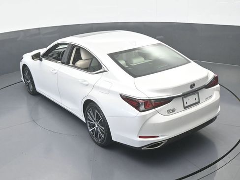 Used 2025 Lexus ES 350 w/ Premium Package FWD image 50