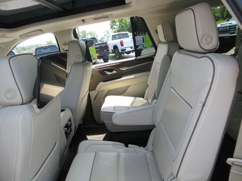 Used 2021 GMC Yukon Denali w/ Denali Ultimate Package AWD/4WD image 23