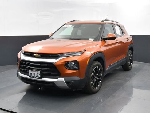 Used 2022 Chevrolet TrailBlazer LT w/ LPO, Blackout Package image 5