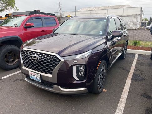 Used 2022 Hyundai Palisade Calligraphy w/ Cargo Package image 2