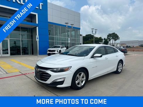Used 2024 Chevrolet Malibu LT FWD image 1