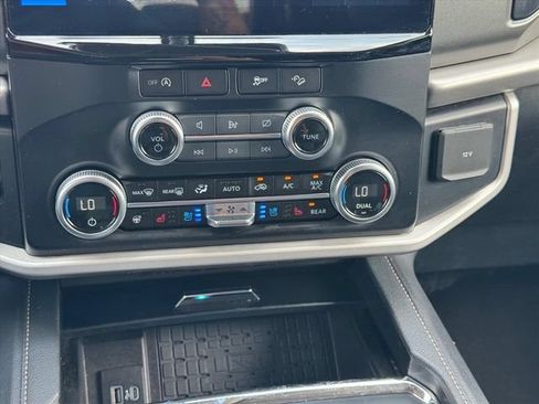 Used 2024 Ford Expedition Max XLT AWD/4WD image 22
