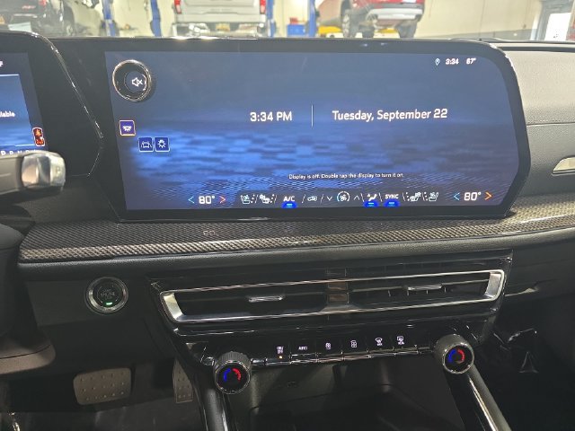 Used 2026 Chevrolet Traverse High Country w/ LPO, Floor Liner Package AWD/4WD image 22