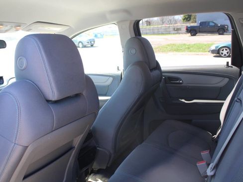 Used 2015 Chevrolet Traverse LS FWD image 16