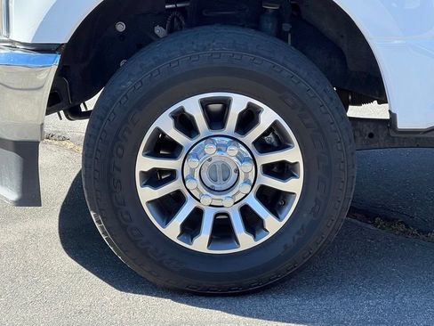 Used 2021 Ford F350 Lariat w/ Lariat Value Package AWD/4WD image 14