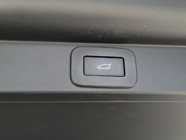 Used 2023 Land Rover Range Rover SE AWD/4WD image 10