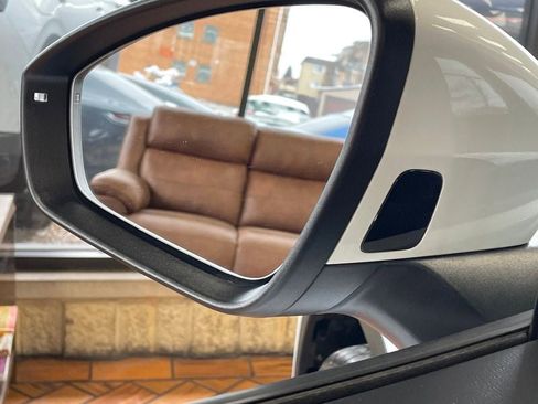 Used 2022 Volkswagen ID.4 Pro S image 17