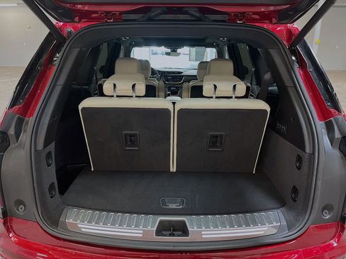 Used 2025 Cadillac XT6 Sport w/ Technology Package AWD/4WD image 28