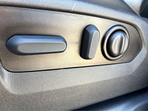 Used 2022 Chevrolet Silverado 1500 High Country w/ Technology Package image 23