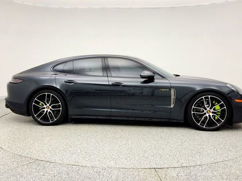Used 2023 Porsche Panamera 4 Platinum Edition AWD/4WD image 4