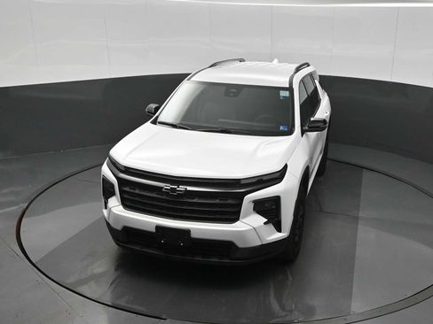 New 2026 Chevrolet Traverse LT image 12