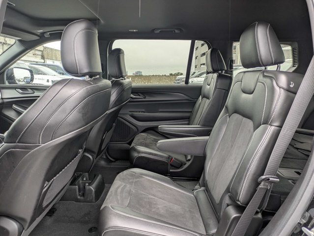 Certified 2024 Jeep Grand Cherokee L Altitude AWD/4WD image 13