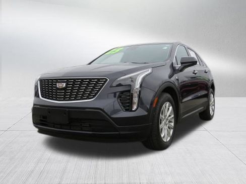 Certified 2023 Cadillac XT4 Luxury w/ Cold Weather Package image 7