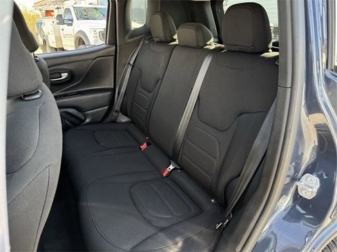 Used 2022 Jeep Renegade Latitude image 26