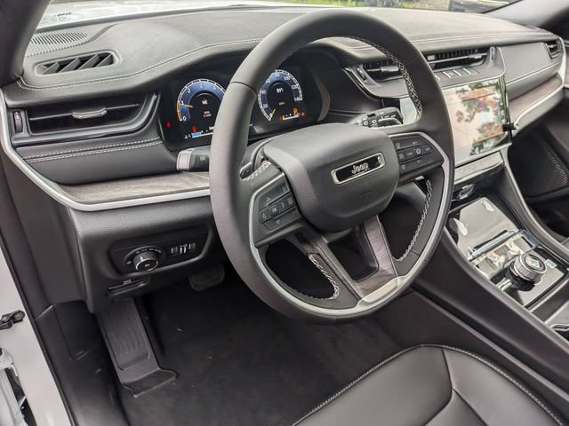 New 2026 Jeep Grand Cherokee Limited AWD/4WD image 11