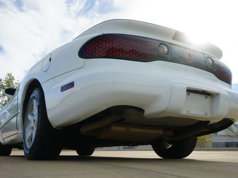 Used 1998 Pontiac Firebird Formula w/ Opt Pkg image 10