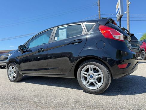Used 2019 Ford Fiesta SE FWD image 4