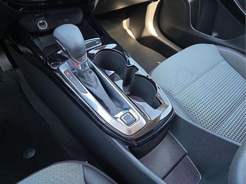 Used 2025 Chevrolet Trax LT image 25